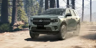 Ford Everest Platinum+ 2.3L AT 4x4