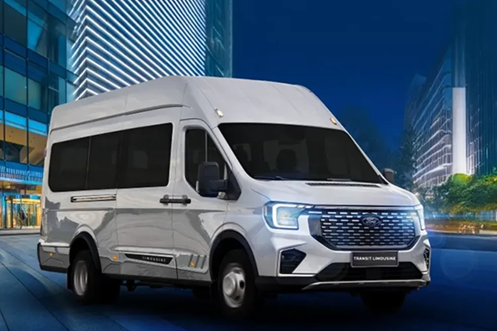 Ford Transit Premium+ 18 chỗ