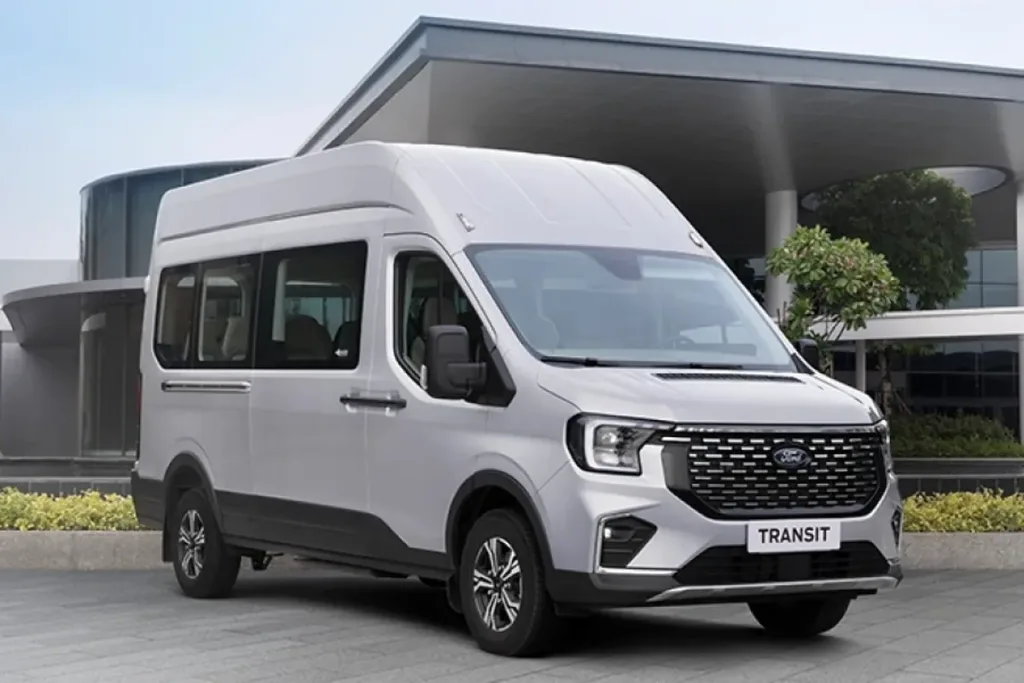 Ford Transit Trend 16 chỗ
